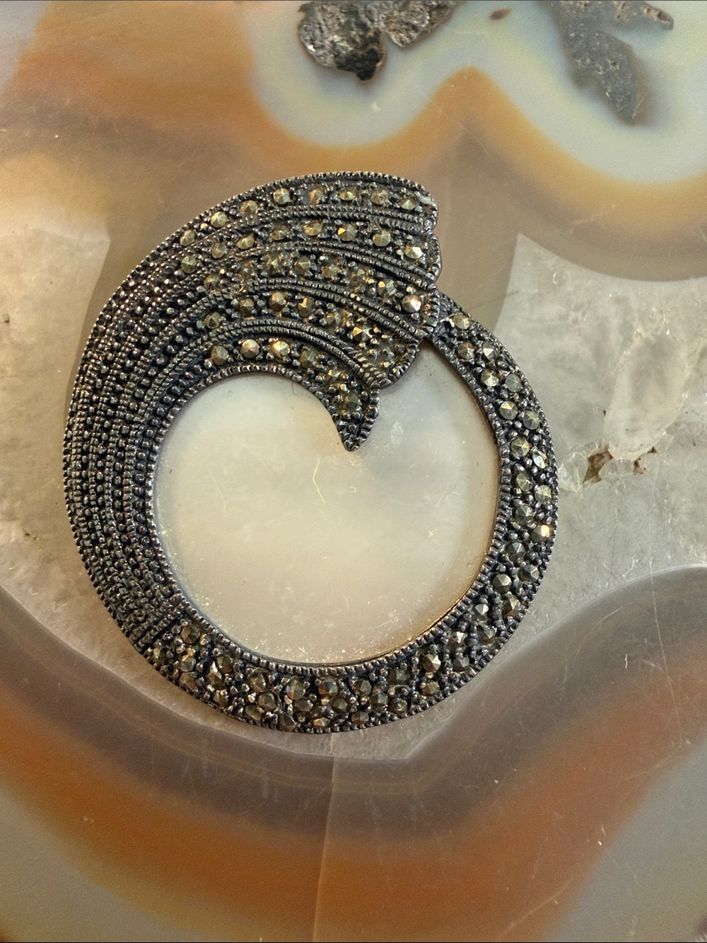 Vintage 925 Marcasite Wave MOP brooch Guc 1.75” 45cm
